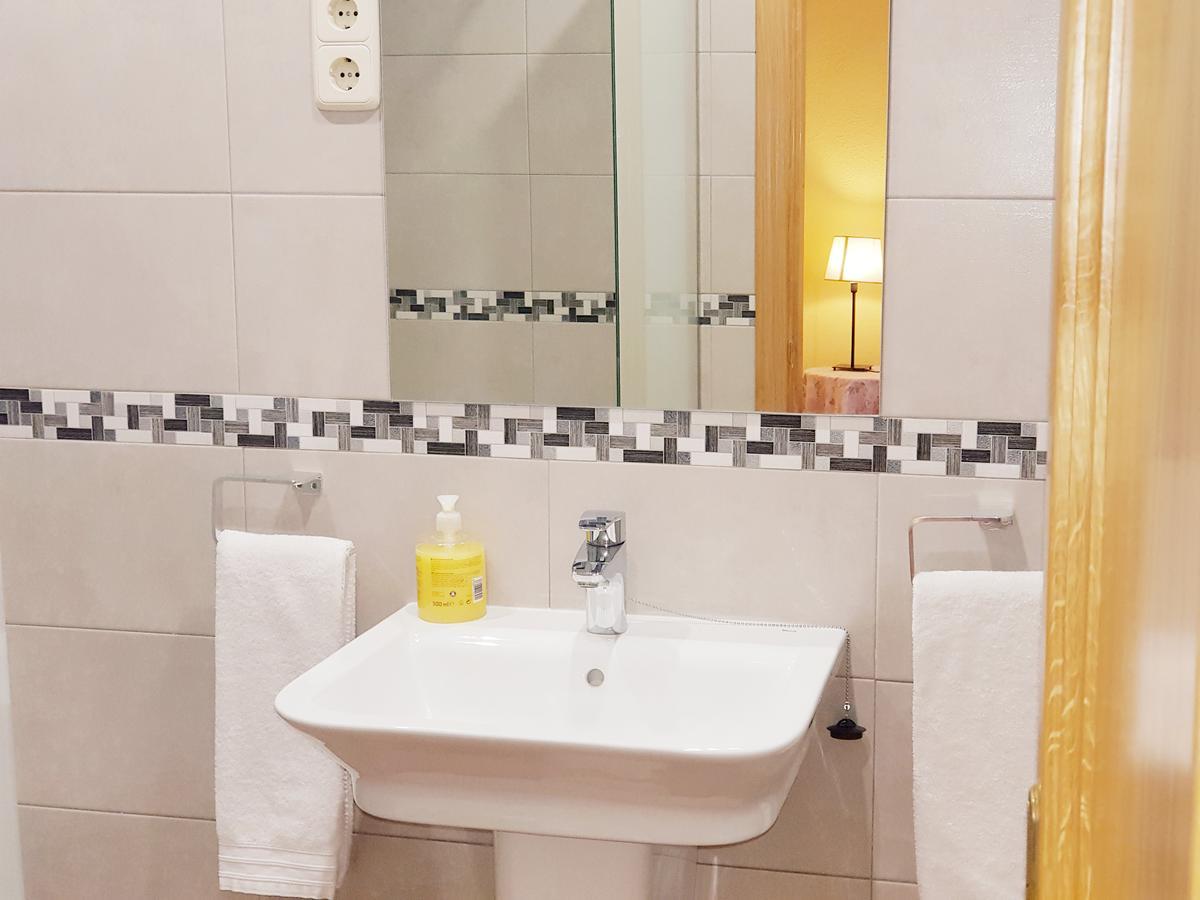 Hostal Puerta Bonita Vista Alegre Μαδρίτη Εξωτερικό φωτογραφία