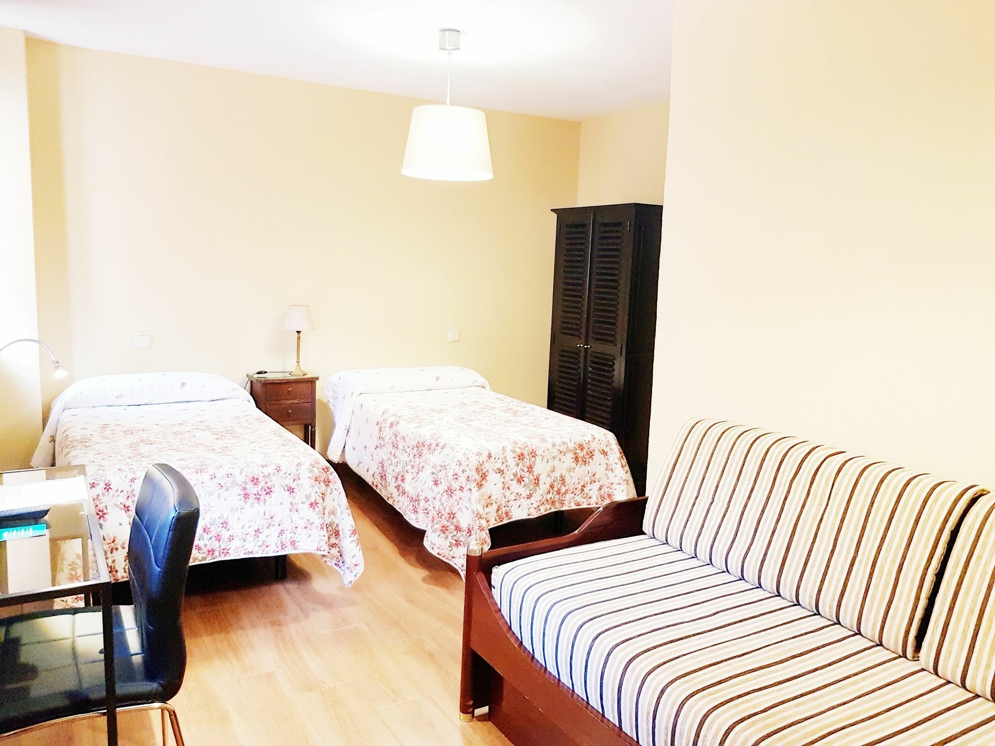 Hostal Puerta Bonita Vista Alegre Μαδρίτη Εξωτερικό φωτογραφία